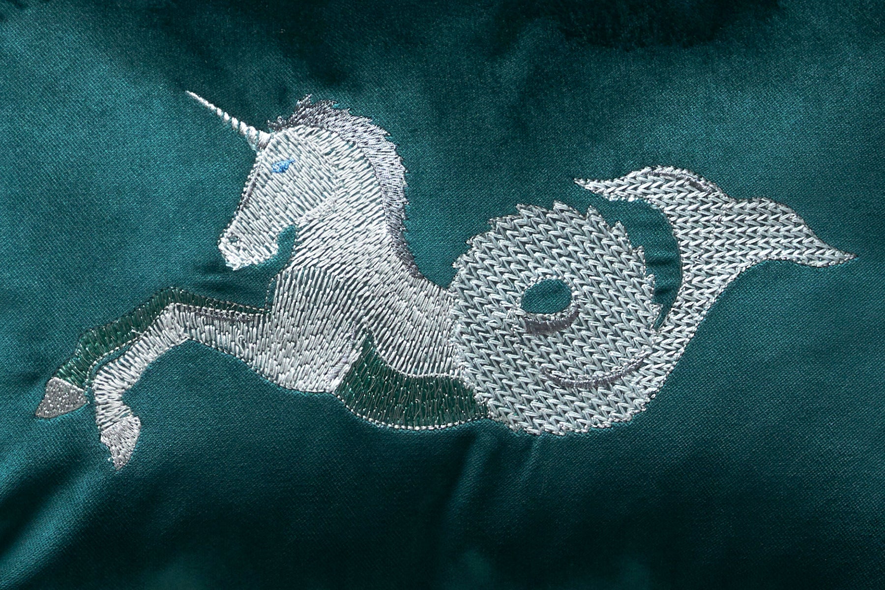 Cushion Animali Fantastici Unicorno marino su velluto