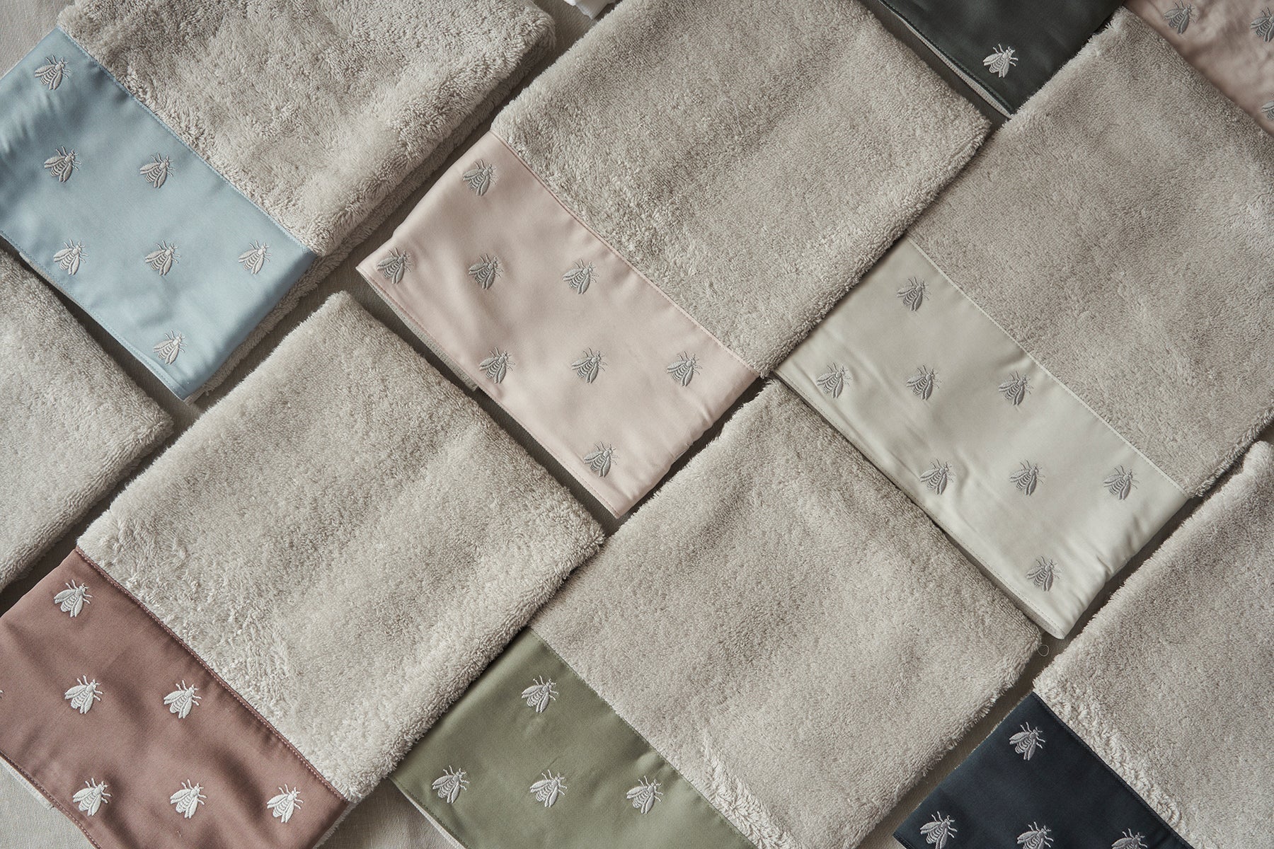 Telo bagno Api Satin Bath linens
