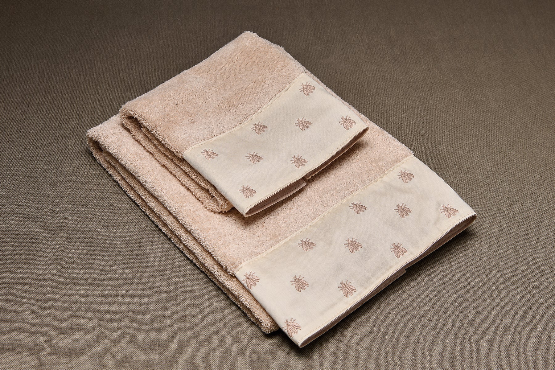 Towel set Api Satin Bath linens