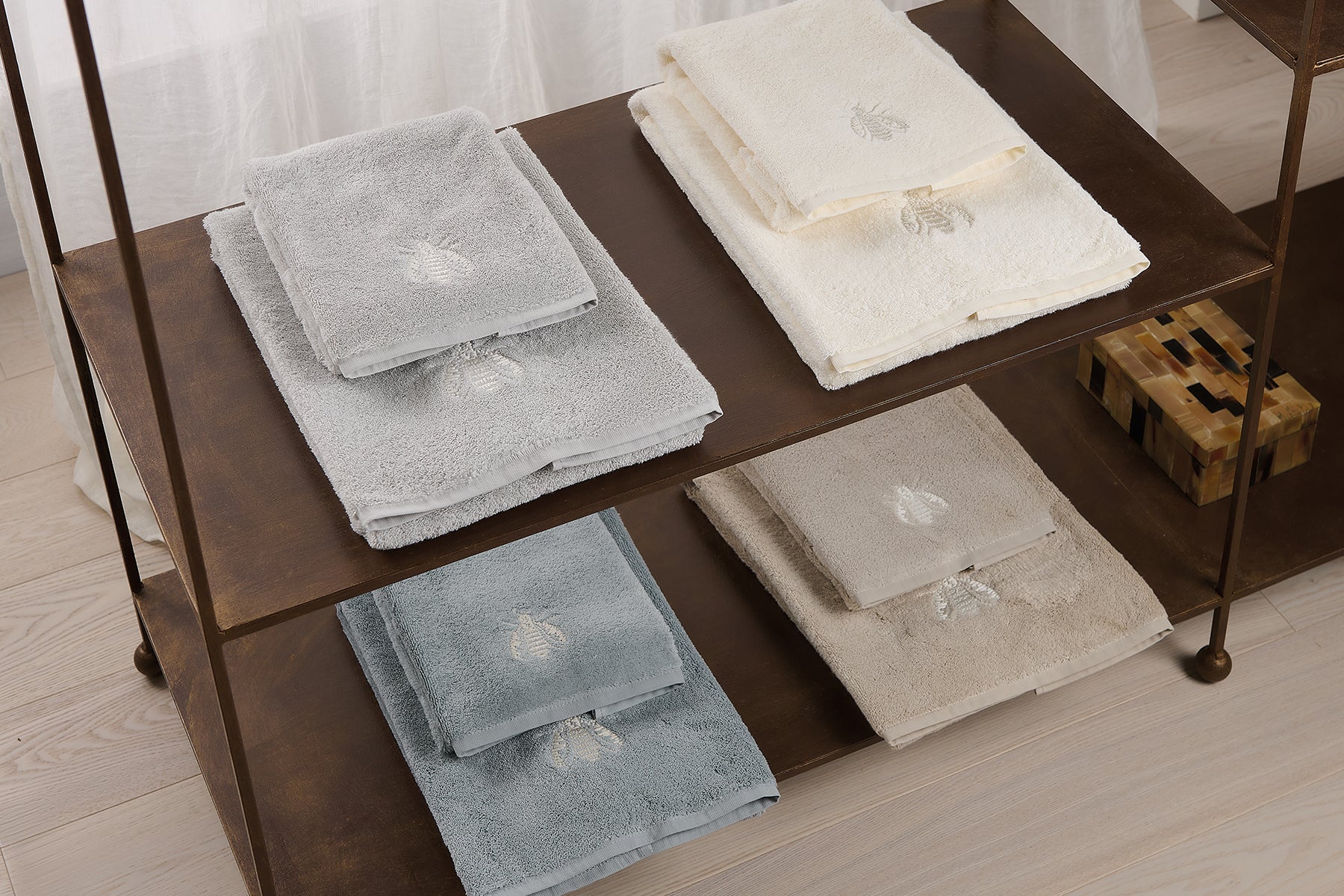 Set spugna Couture d’art ricamo Ape - Mastro Raphael