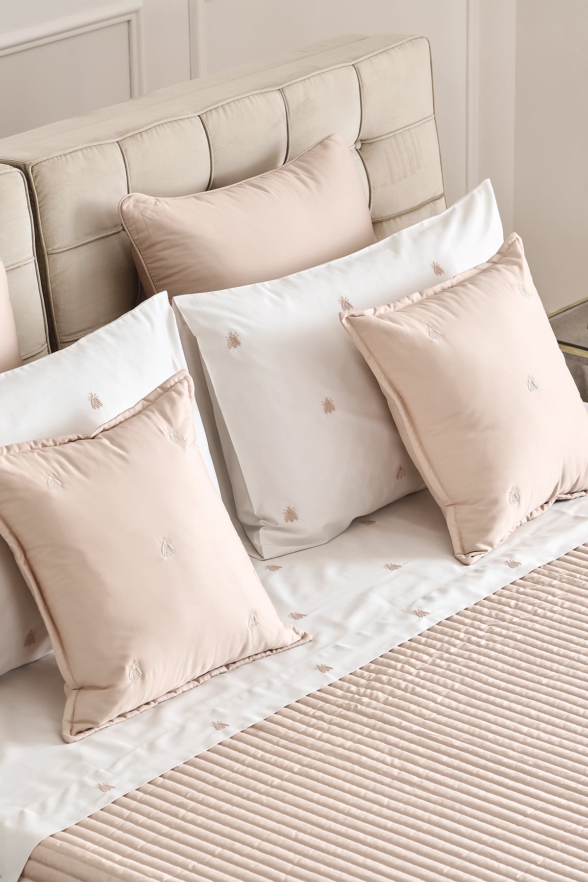 Set Lenzuola ricamato Api satin - Mastro Raphael
