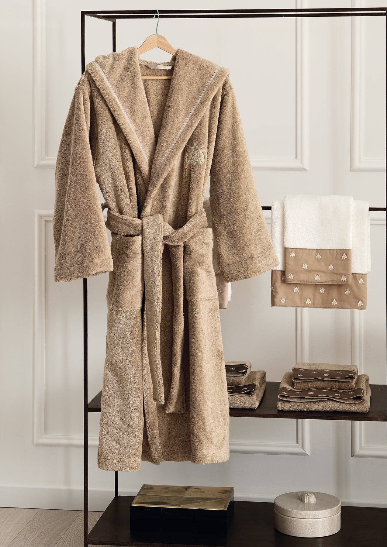 Accappatoio unisex ricamato Api satin - Mastro Raphael