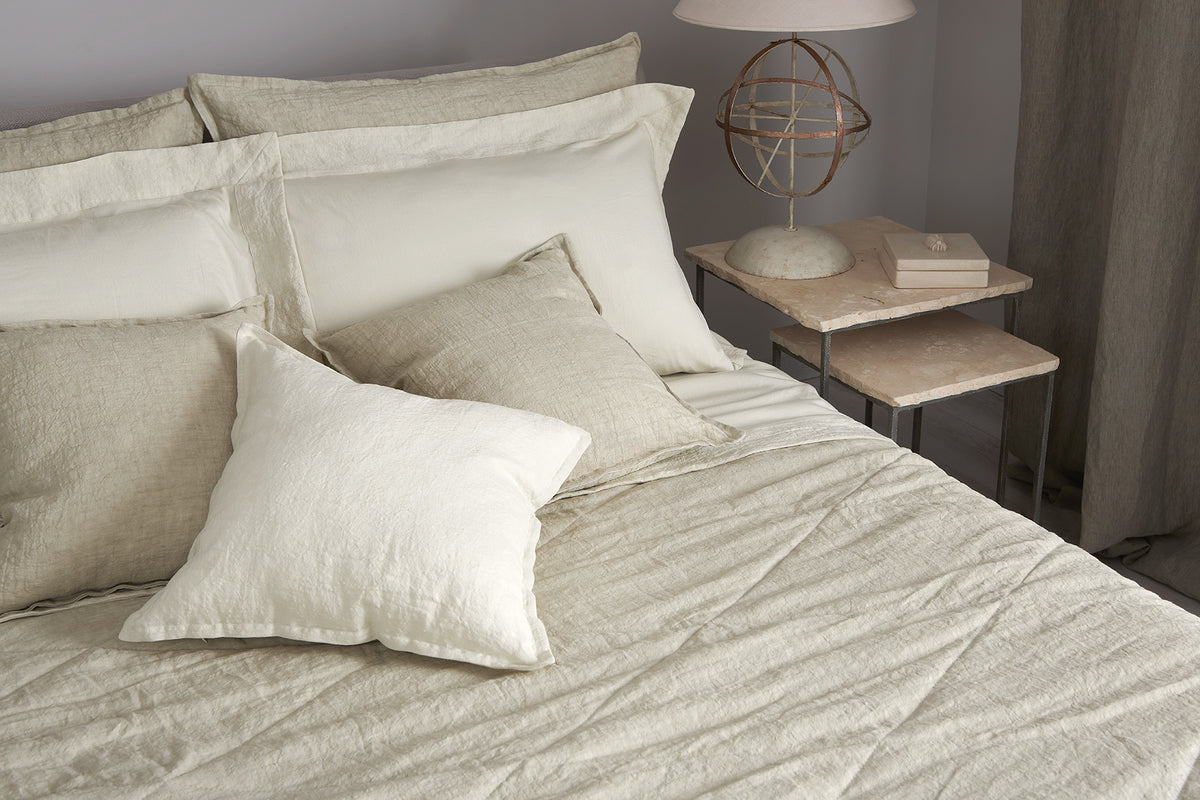 Linen quilted bedspread and quilt quilted with large horizontal ...