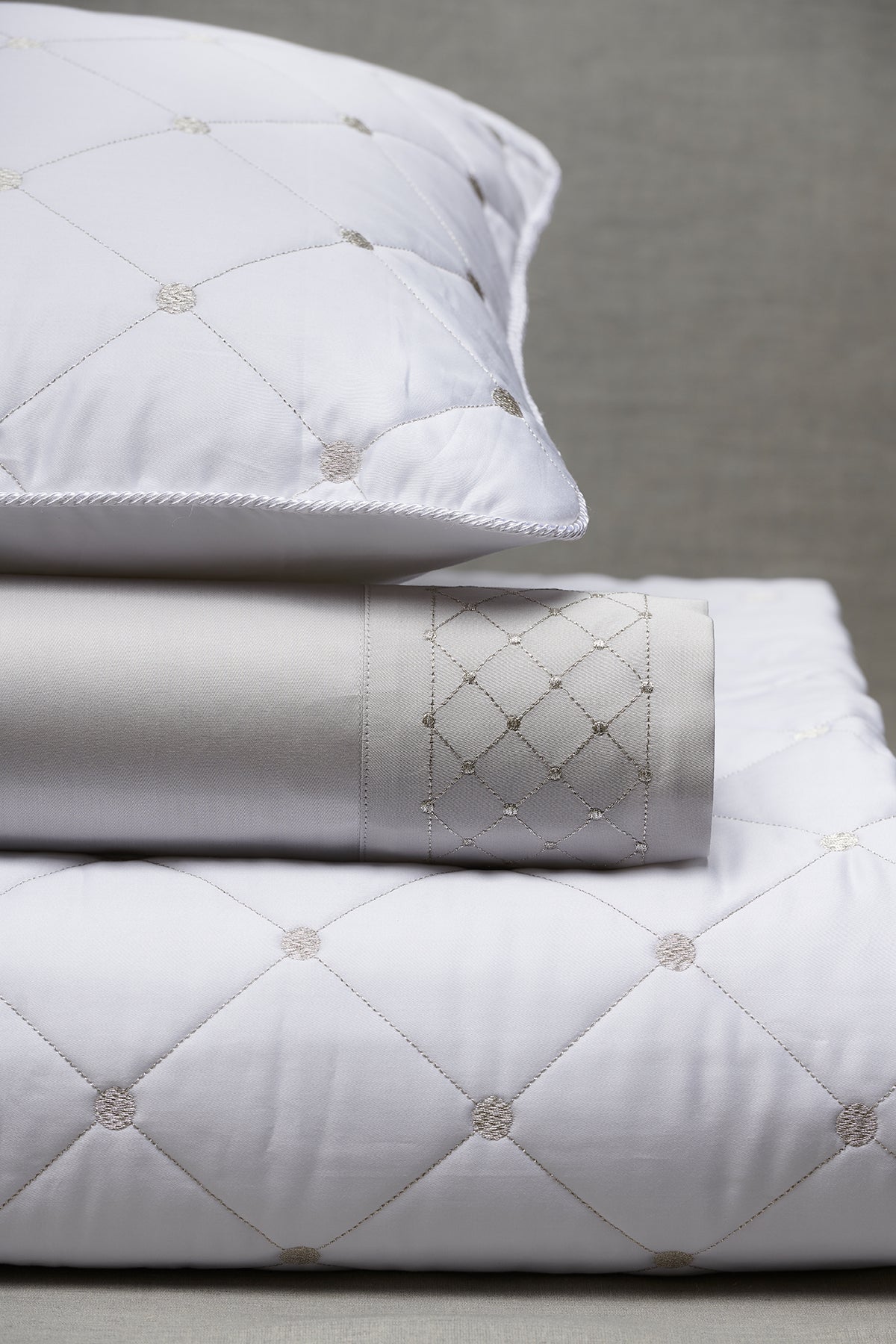 Quilted bedspread and quilt Fontainebleau